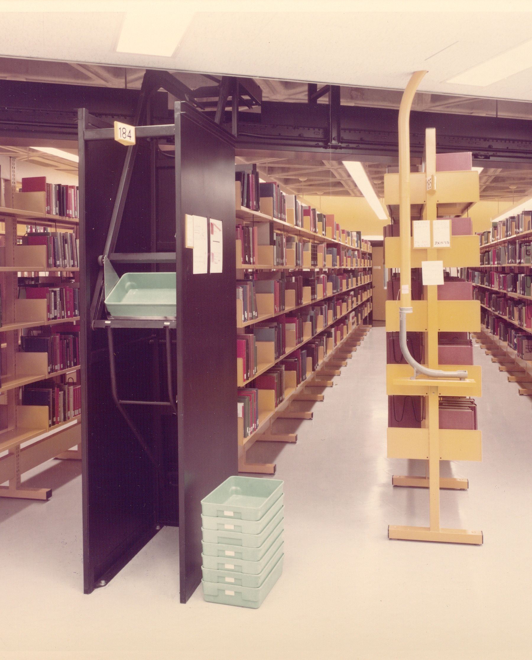 Book elevator in the Robarts Library stacks. [U of T Archives]